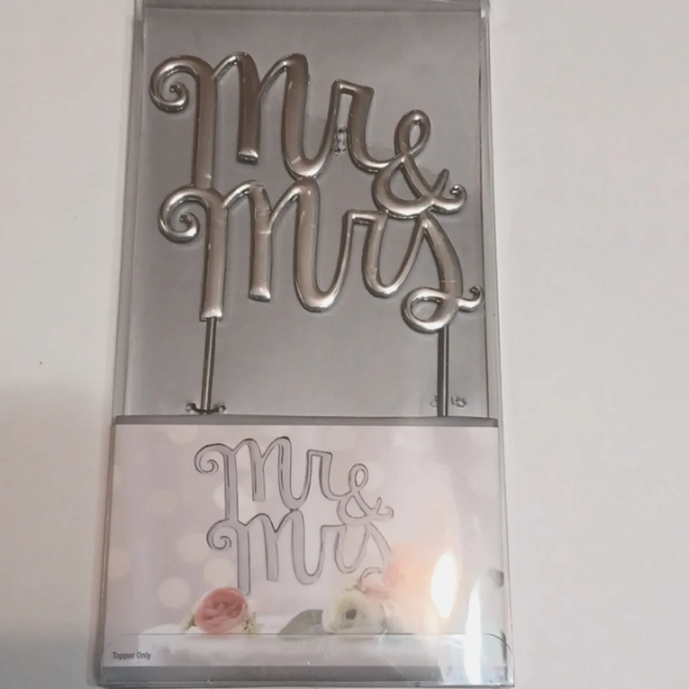 cake topper